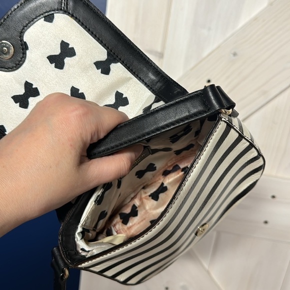 Kate Spade Chelsea Park Stripe Jade Crossbody Bag AS IS - Picture 11 of 13